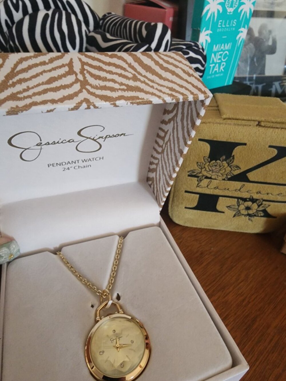 NWT Jessica Simpson Gold Watch & Bracelet Gift Set Box - Zebra Print - Picture 4 of 4